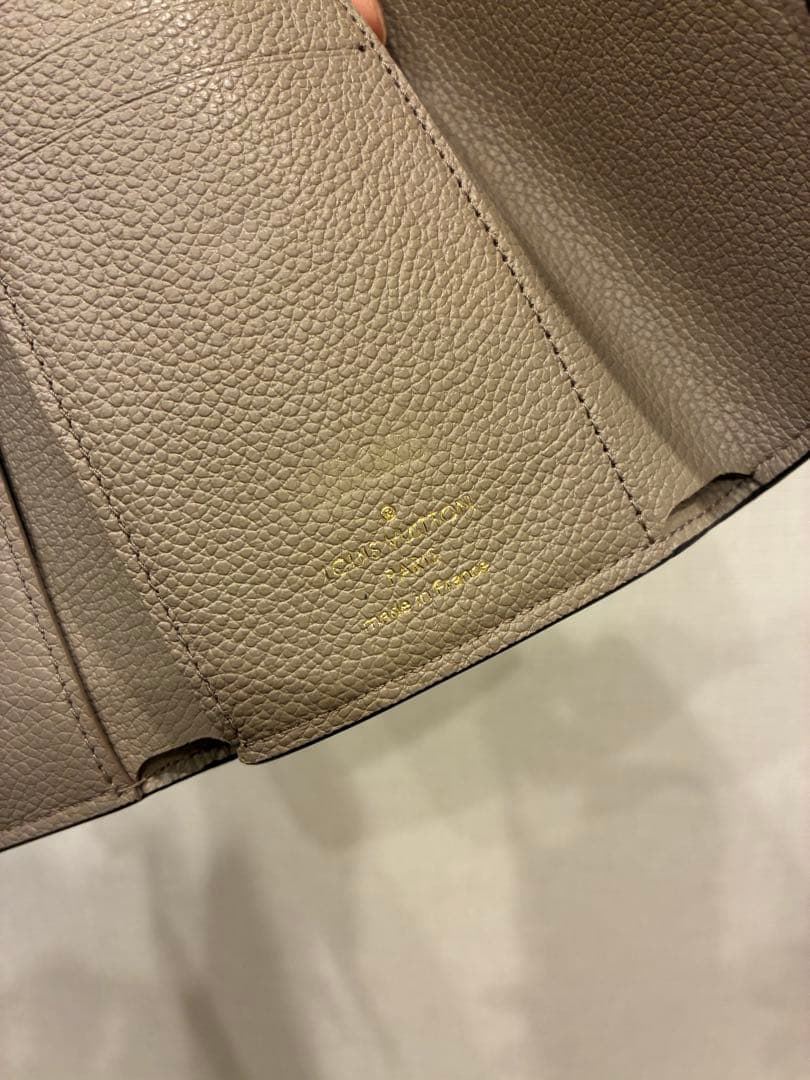 Louis Vuitton ポルトフォイユ ヴィクトリーヌ