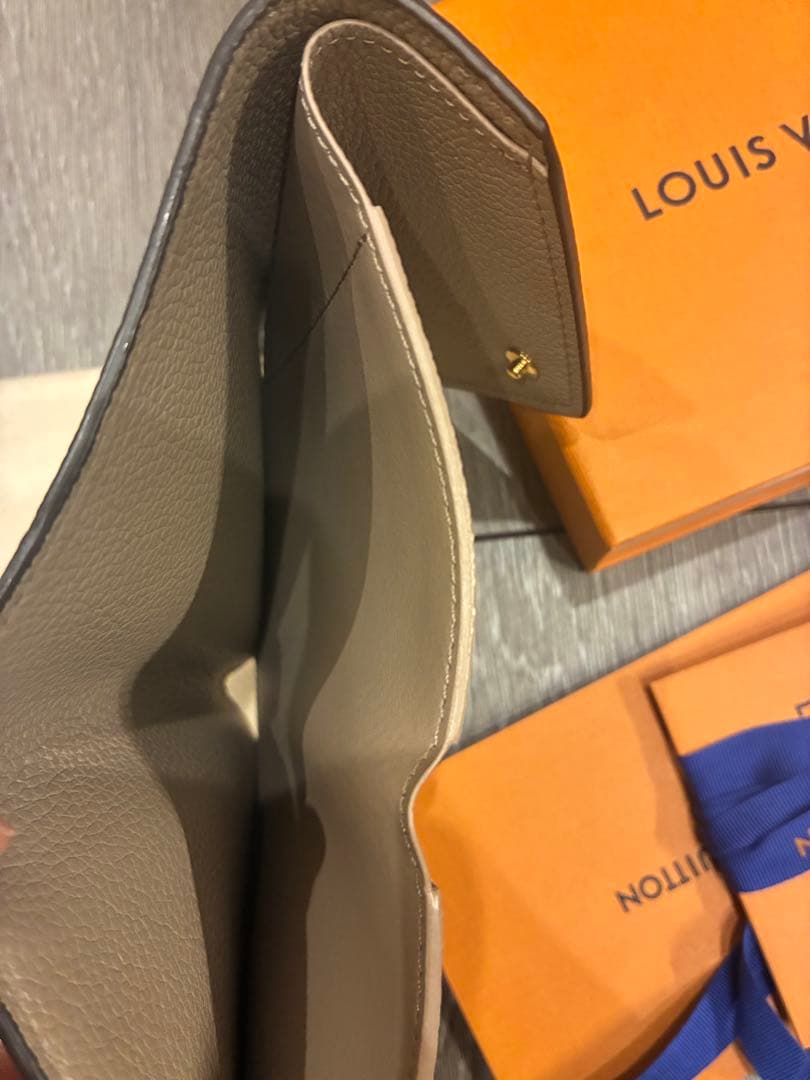 Louis Vuitton ポルトフォイユ ヴィクトリーヌ