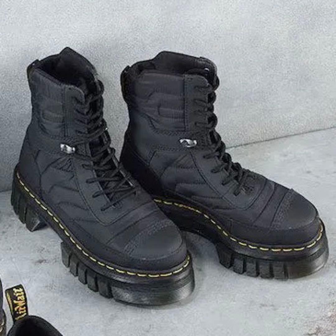 Dr.Martens マーチン 8I BOOT QLTD ハイカットワークブーツ