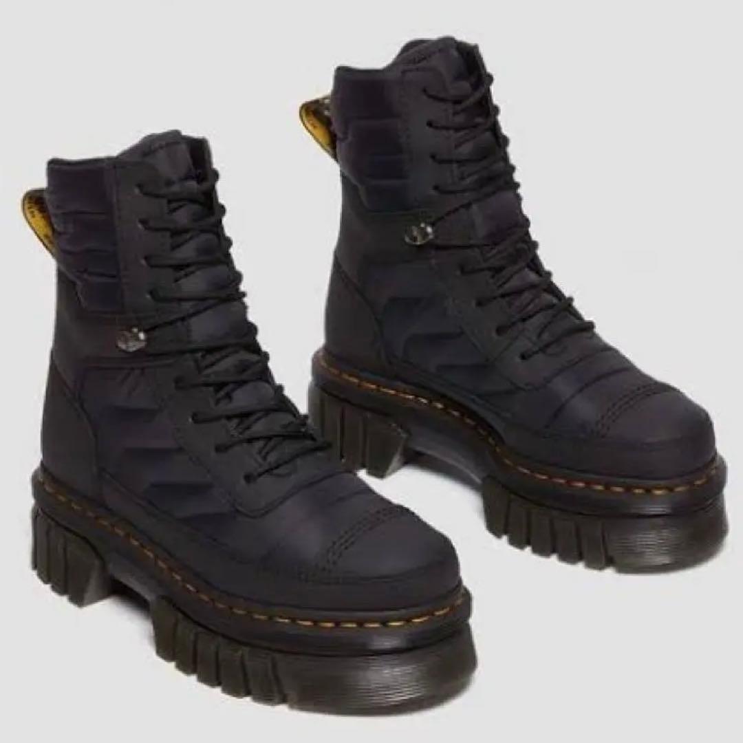 Dr.Martens マーチン 8I BOOT QLTD ハイカットワークブーツ