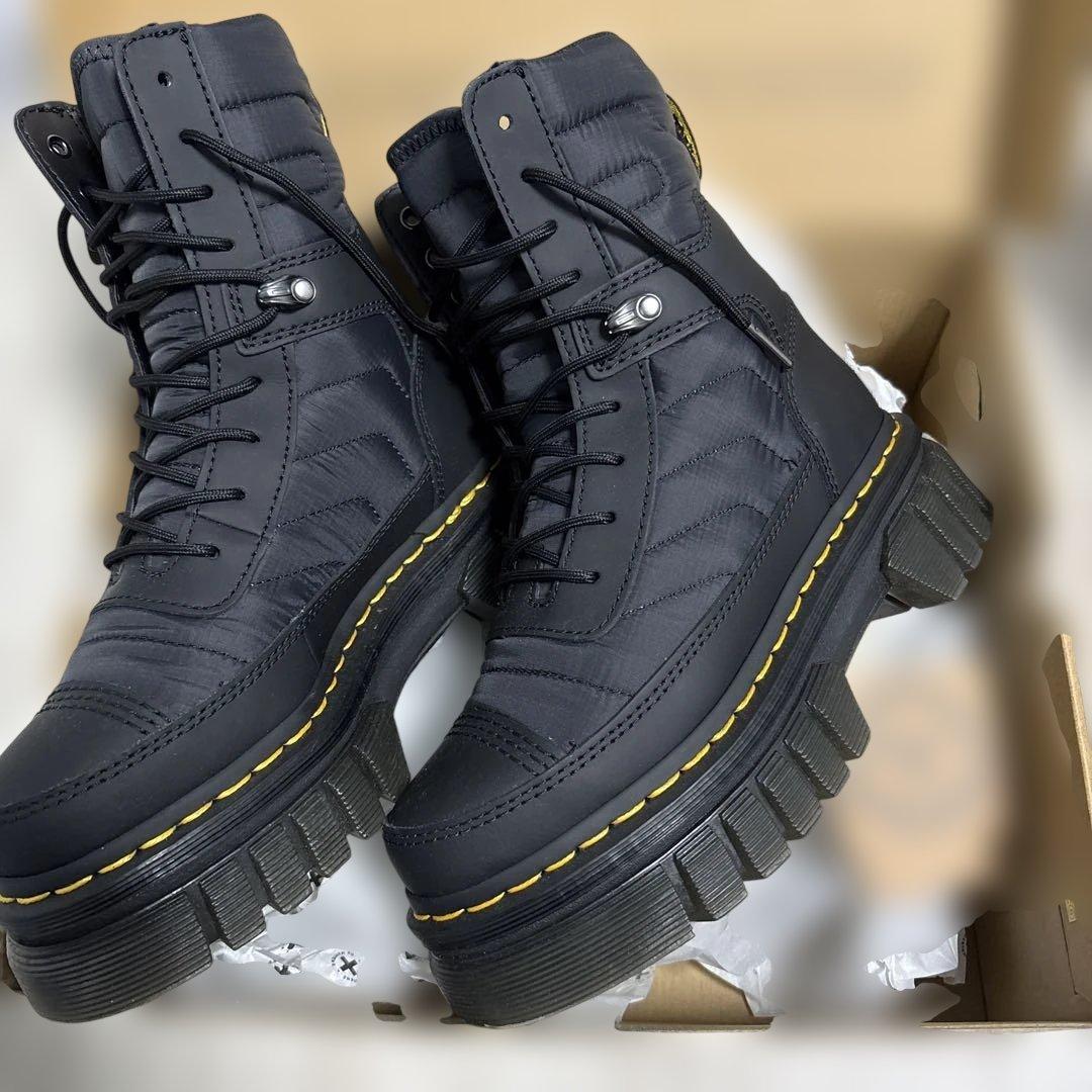 Dr.Martens マーチン 8I BOOT QLTD ハイカットワークブーツ