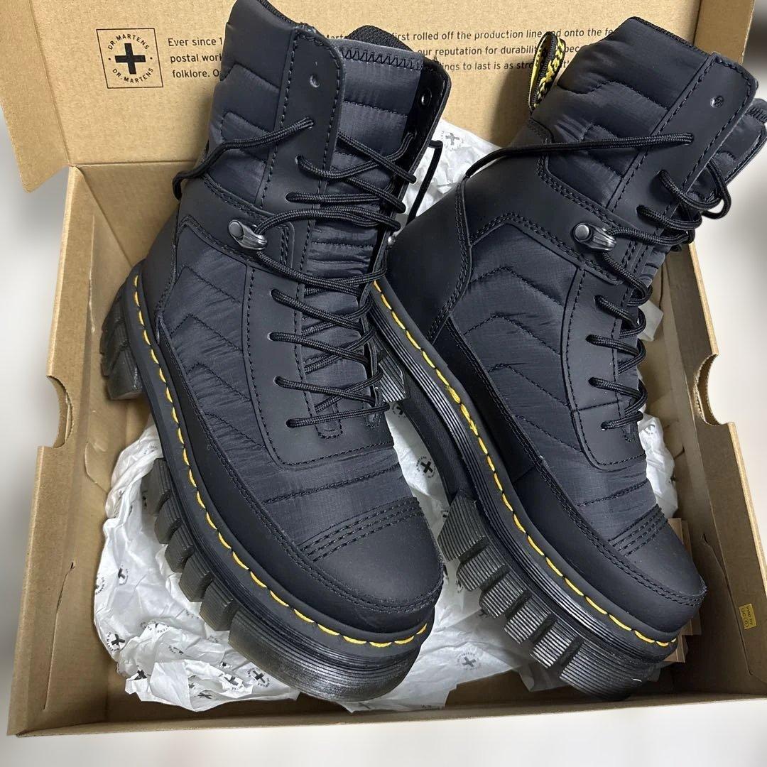 Dr.Martens マーチン 8I BOOT QLTD ハイカットワークブーツ