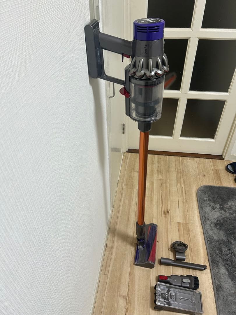 故障している Dyson V10