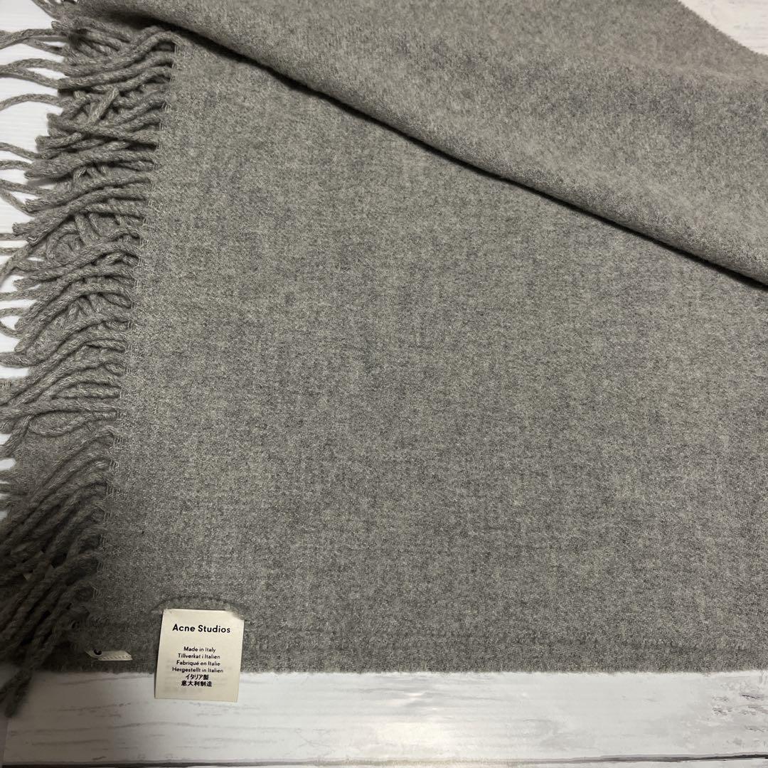 Acne Studios グレー フリンジ マフラー　ストール