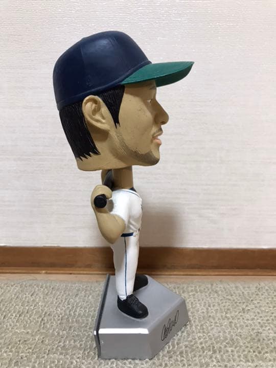 イチロー　ボブルヘッド人形