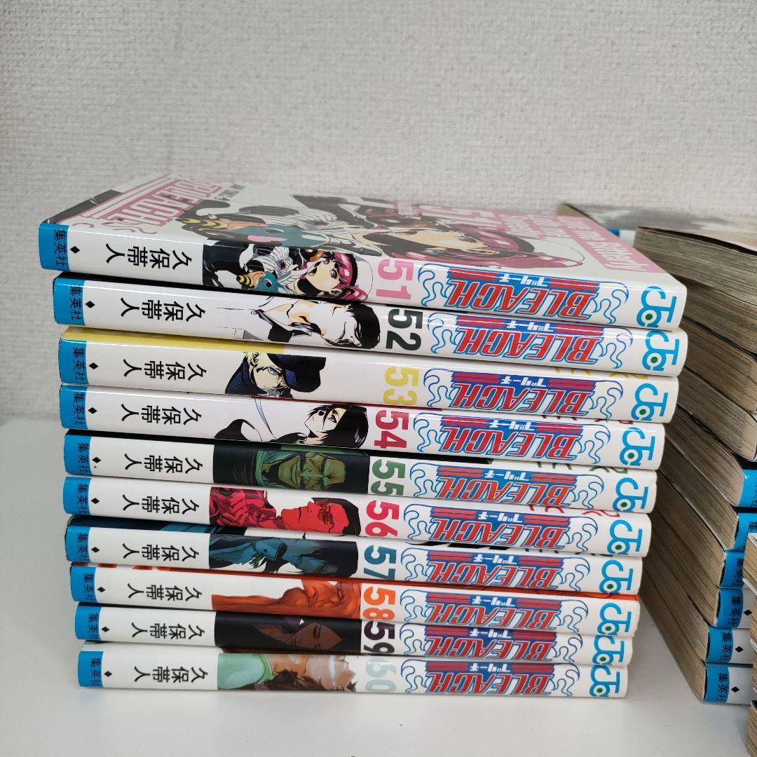 [送料無料] BLEACH 漫画全巻(1~74)+関連本1巻