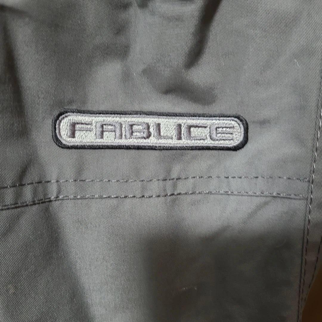 すーページです。FABLICE スノーボードパンツ グレー