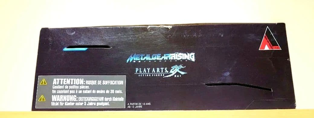 PLAY ARTS 改 メタルギア ライジング リベンジェンス 雷電 フィギュア