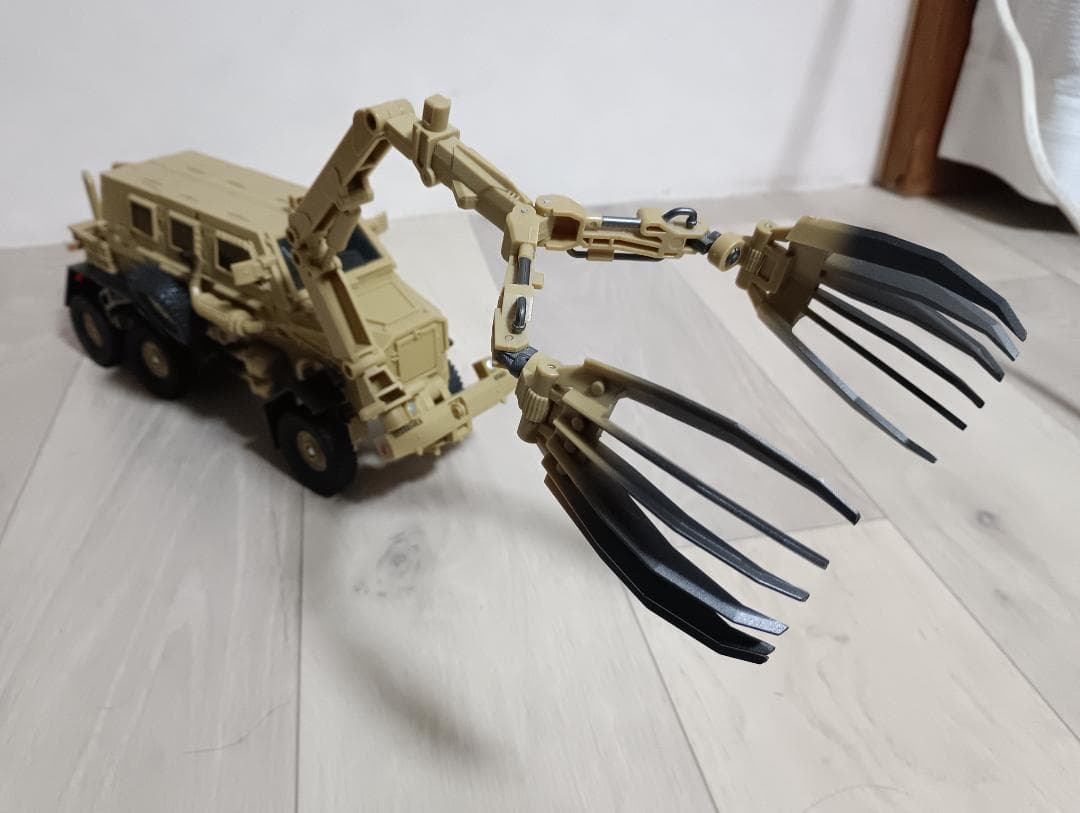【超レア、超入手困難】TF Dream Factory Steel Claw