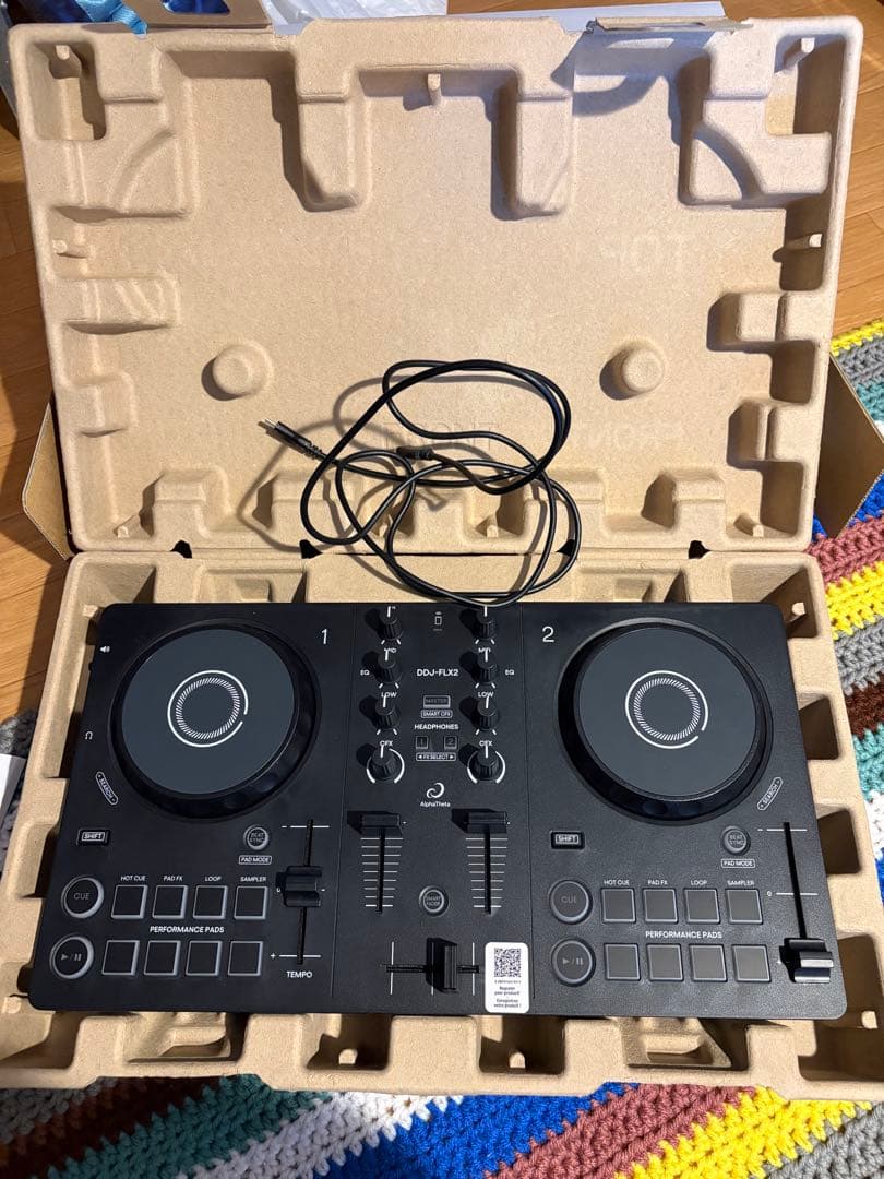 AlphaTheta DDJ-FLX2 DJコントローラー