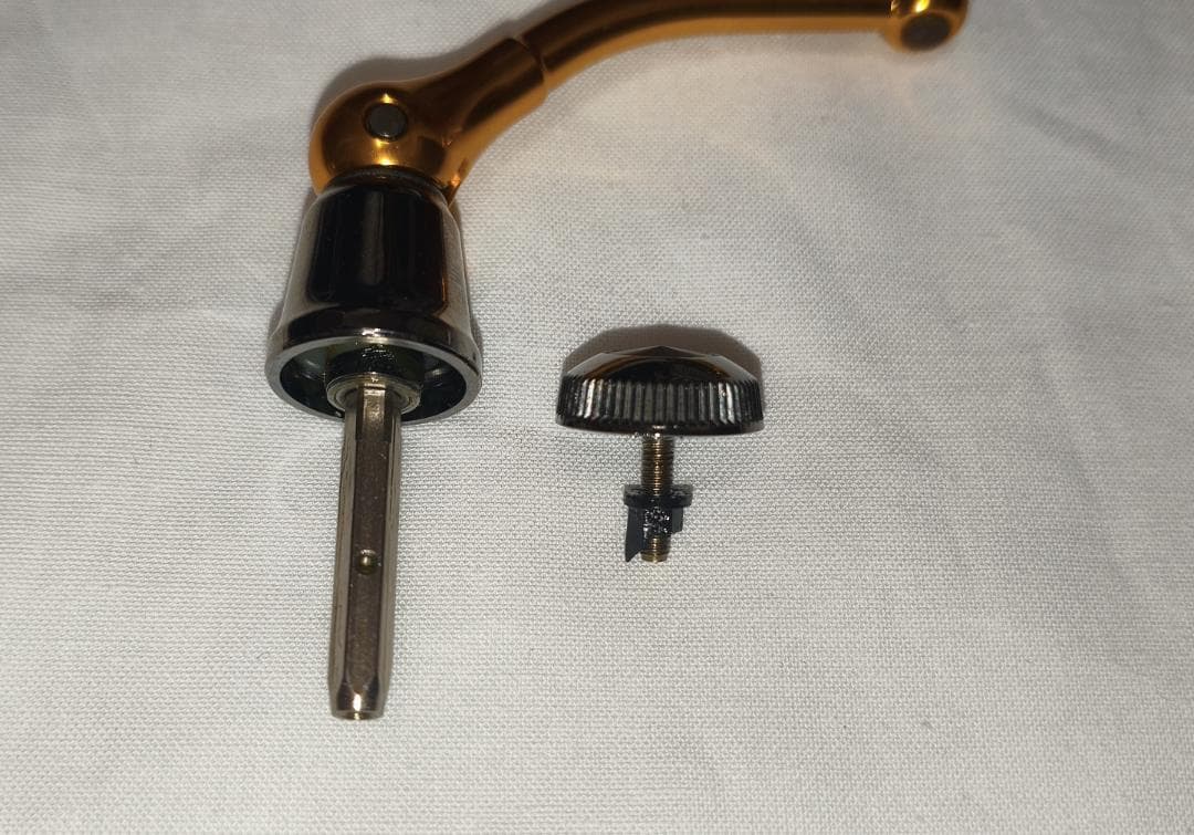 DAIWA　レブロス3000　057377　使用頻度少　箱なし 美品 + ライン
