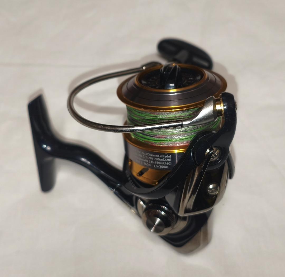 DAIWA　レブロス3000　057377　使用頻度少　箱なし 美品 + ライン