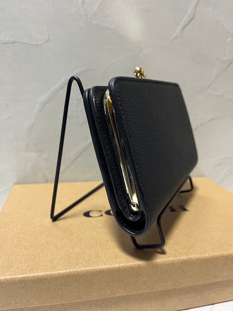 ✨️新品未使用✨️COACHアウトレット ブラック 二つ折り財布 がま口