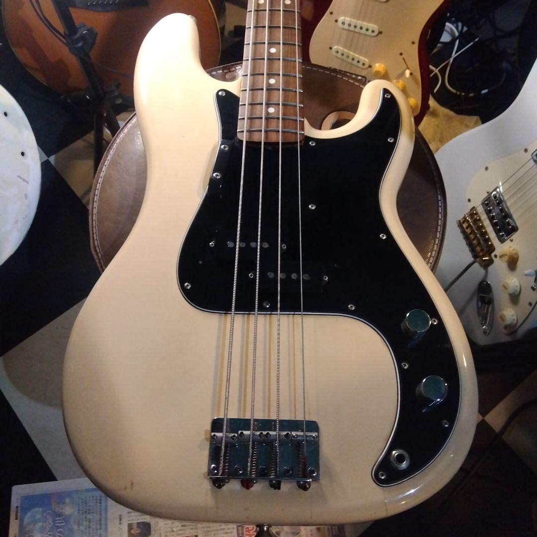 ぽ*様 アイボリー ！JAPANFender プレシジョンベース！