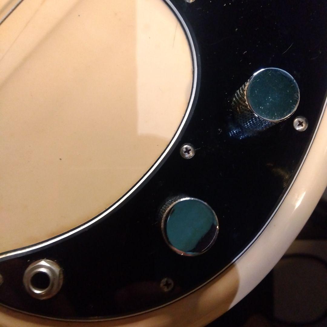ぽ*様 アイボリー ！JAPANFender プレシジョンベース！