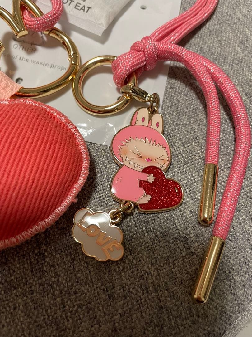 ラブブ　アルファベットペンダント　シークレット　ハート