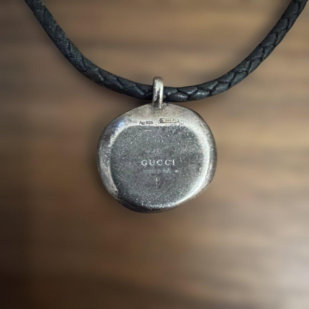 GUCCI クレスト レザー ネックレス