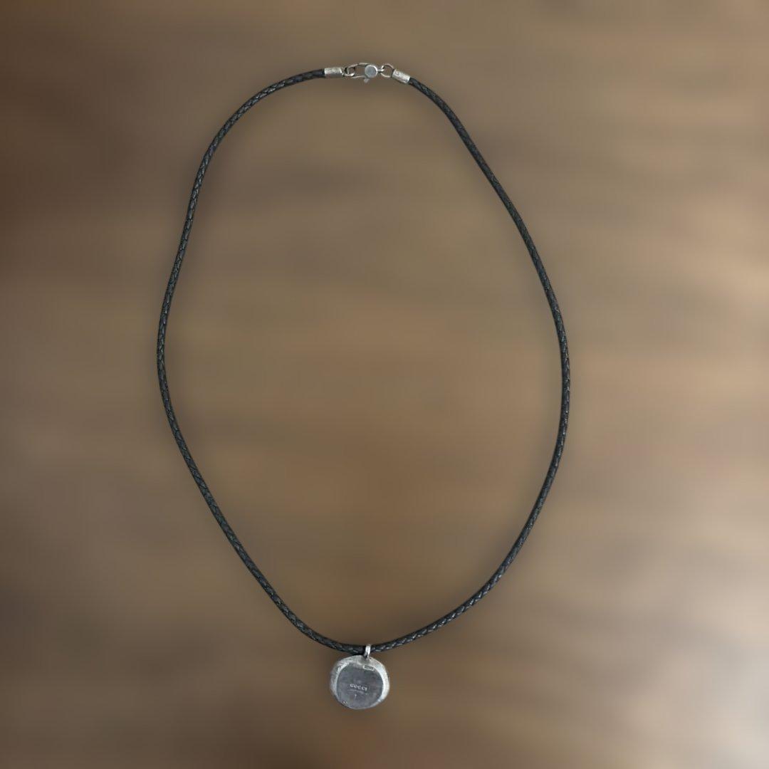 GUCCI クレスト レザー ネックレス