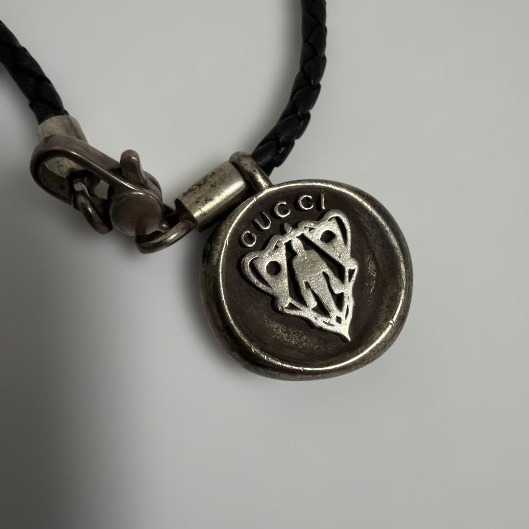 GUCCI クレスト レザー ネックレス