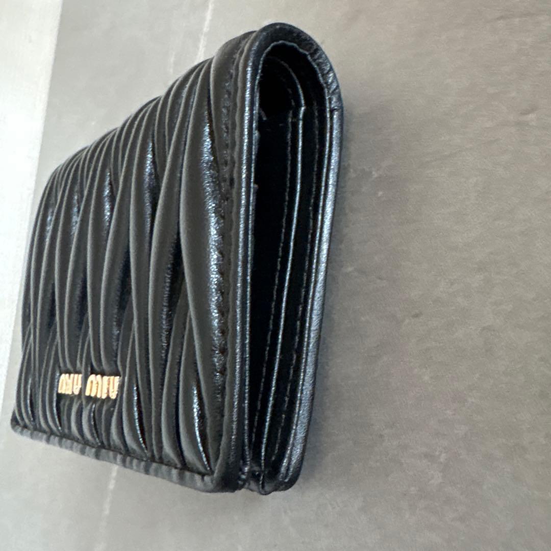 MIU MIU/二つ折り財布/ブラック/美品/格安/最終値下げ