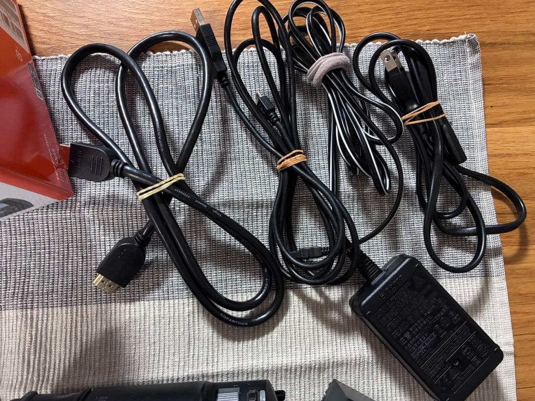 【美品】SONY ビデオカメラFDR—AX45 4K 64GB 光学20倍