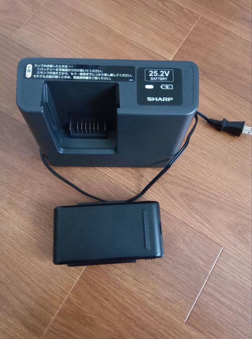 SHARPRACTIVEAir EC-SR5-Sコードレス掃除機「チキタ」