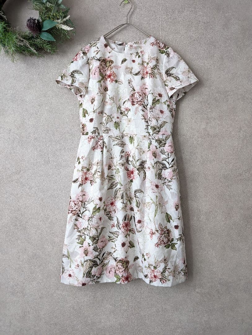 【新品】アマカ 花柄ワンピース 40 ボタニカル ミモレ丈