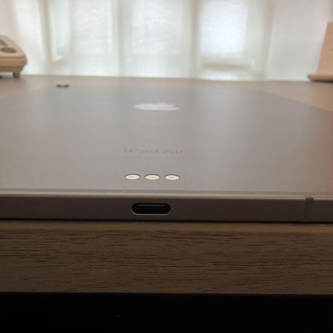 u*d様 Apple iPad Air シルバー 本体