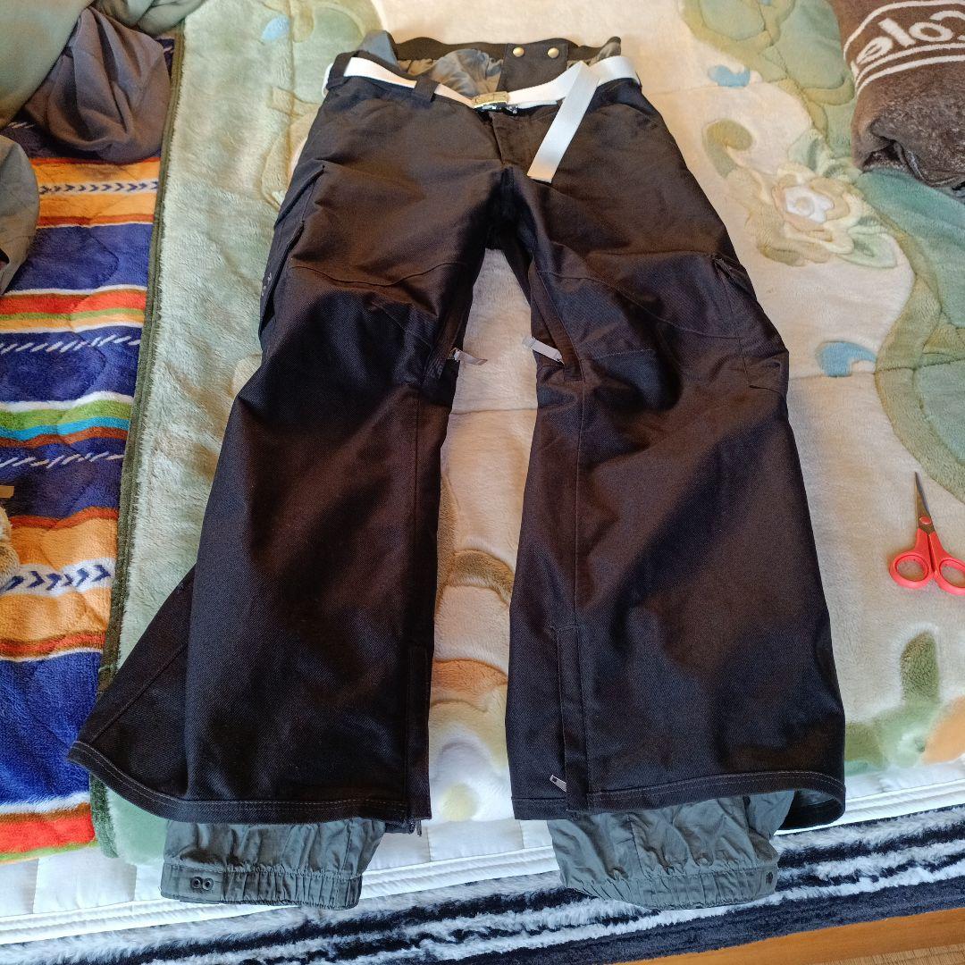 BURTON スノーボードパンツ セール ベルト ビーニー おまけ付き