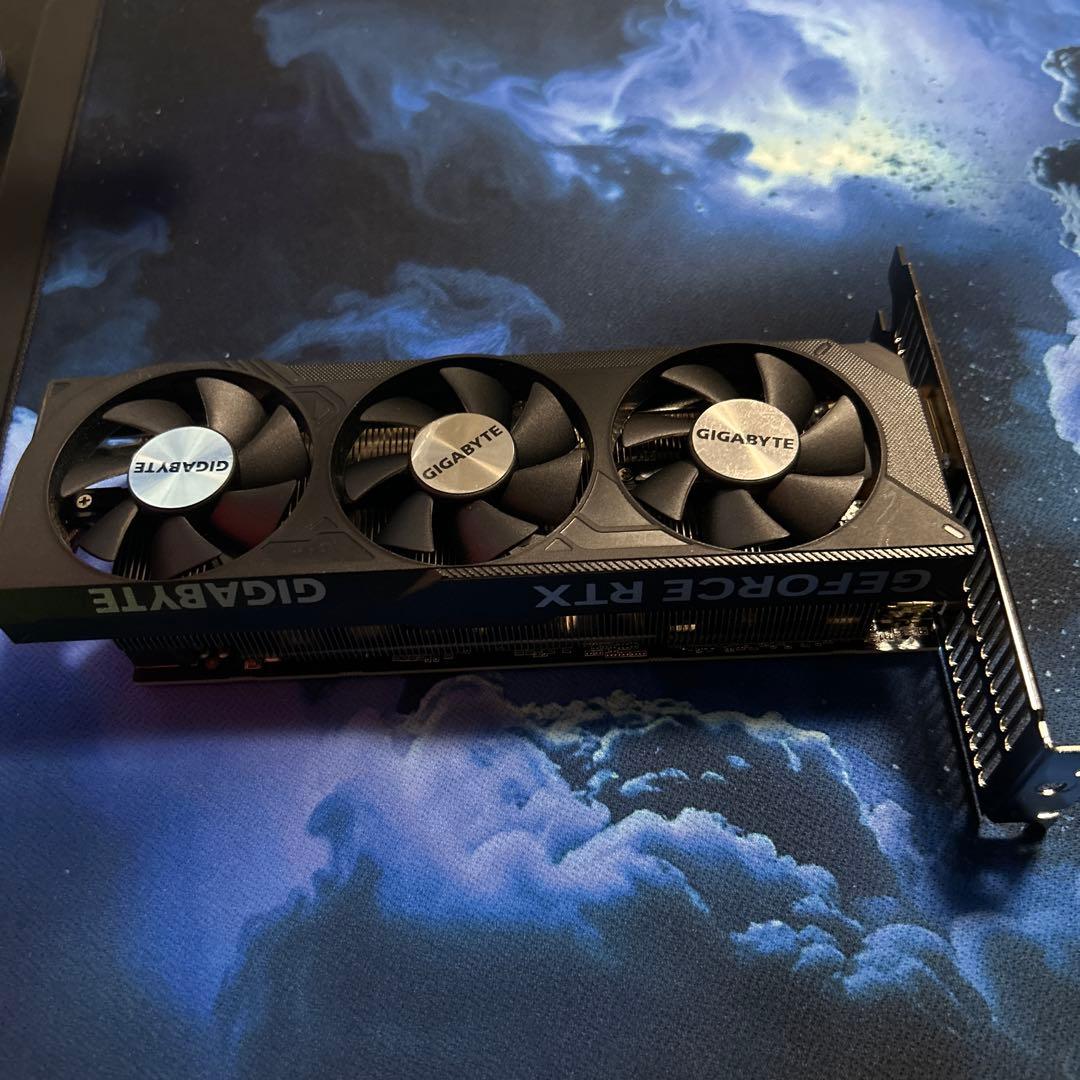 GIGABYTE グラフィックボード 3ファン