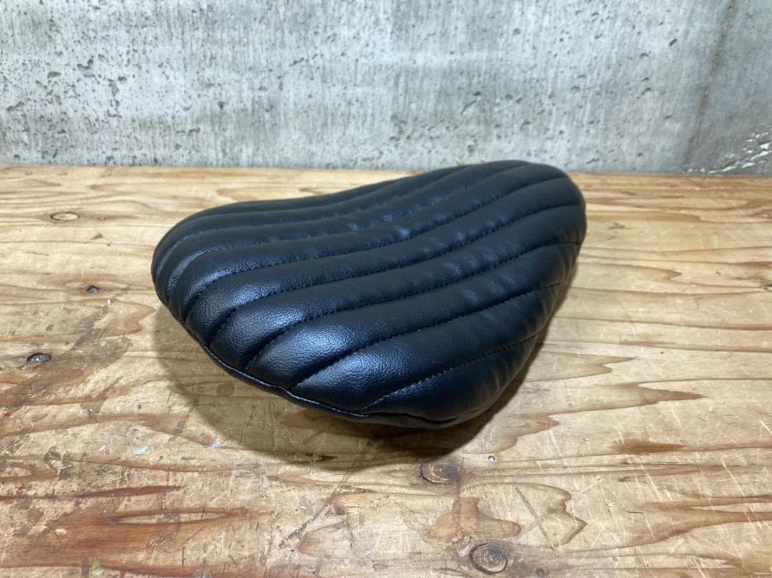 送料無料 ソロシート ピリオンパッド 厚 BK 新品 ハーレー チョッパー SR