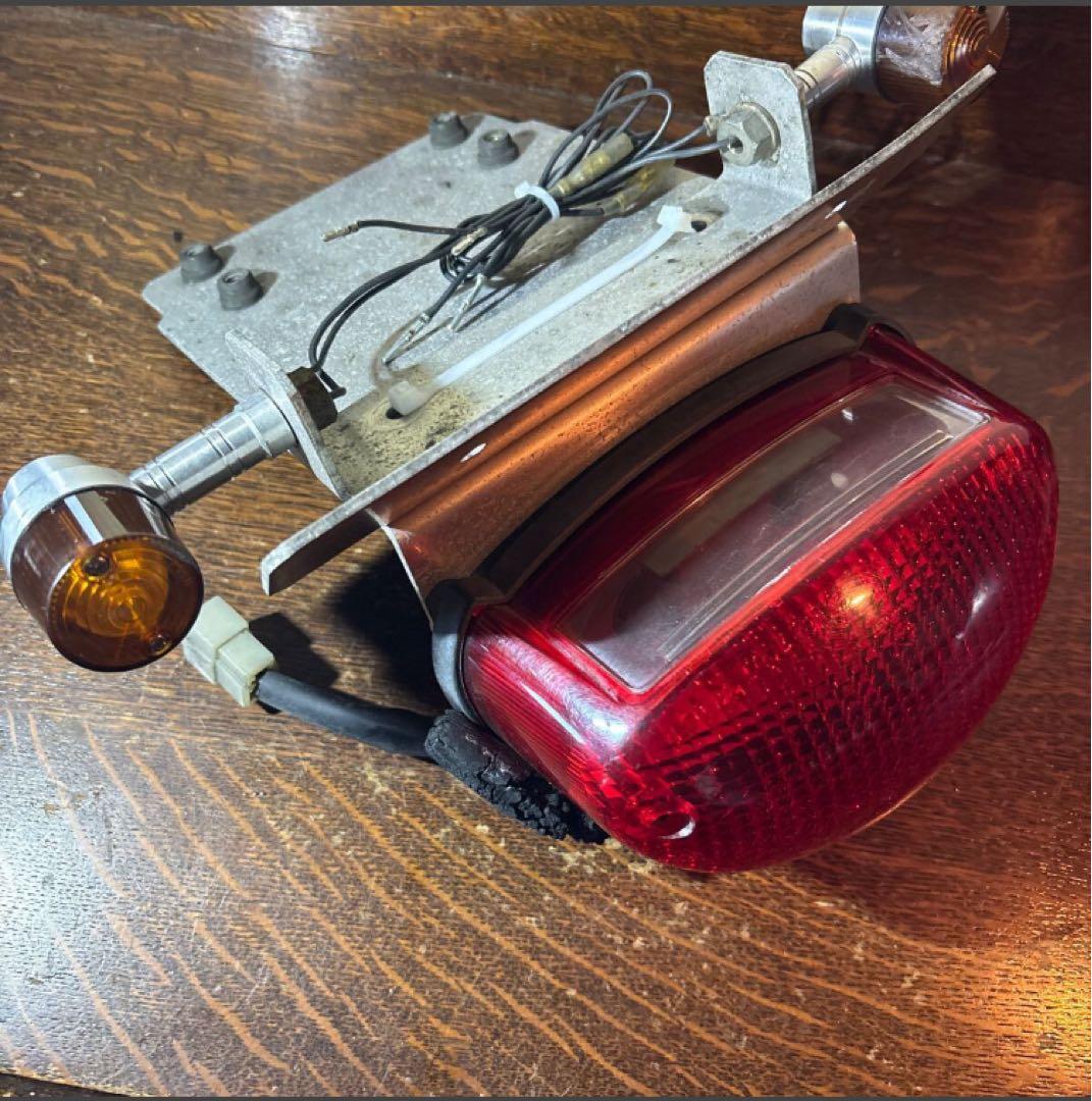 カワサキ ゼファー750/1100 フェンダーレスキット兼用 サッパー ライト付