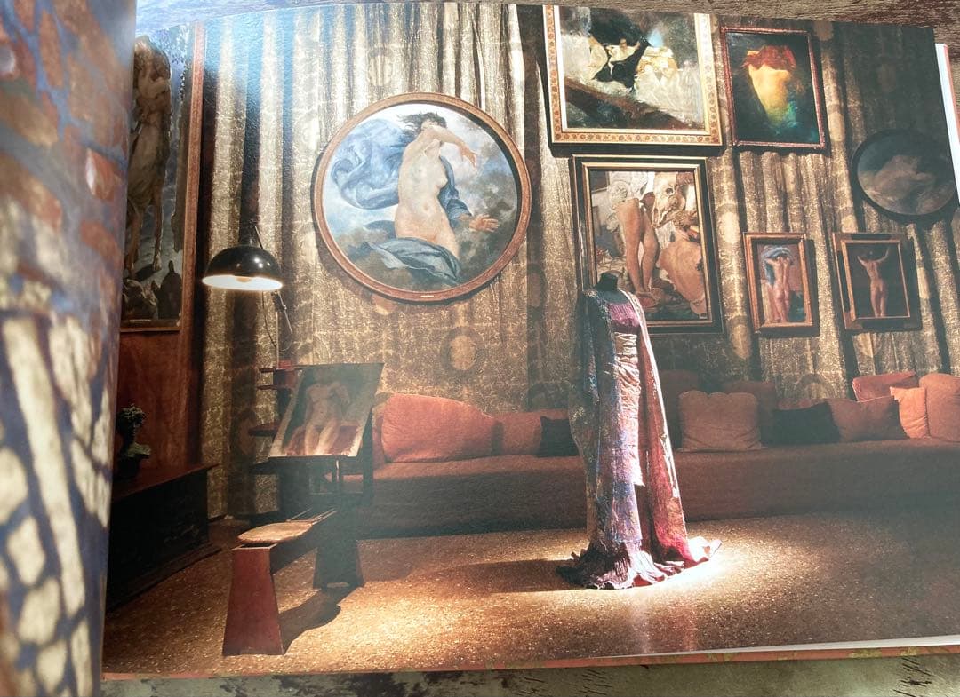 希少 アーティストIsabelle de Borchgrave 紙の世界 洋書