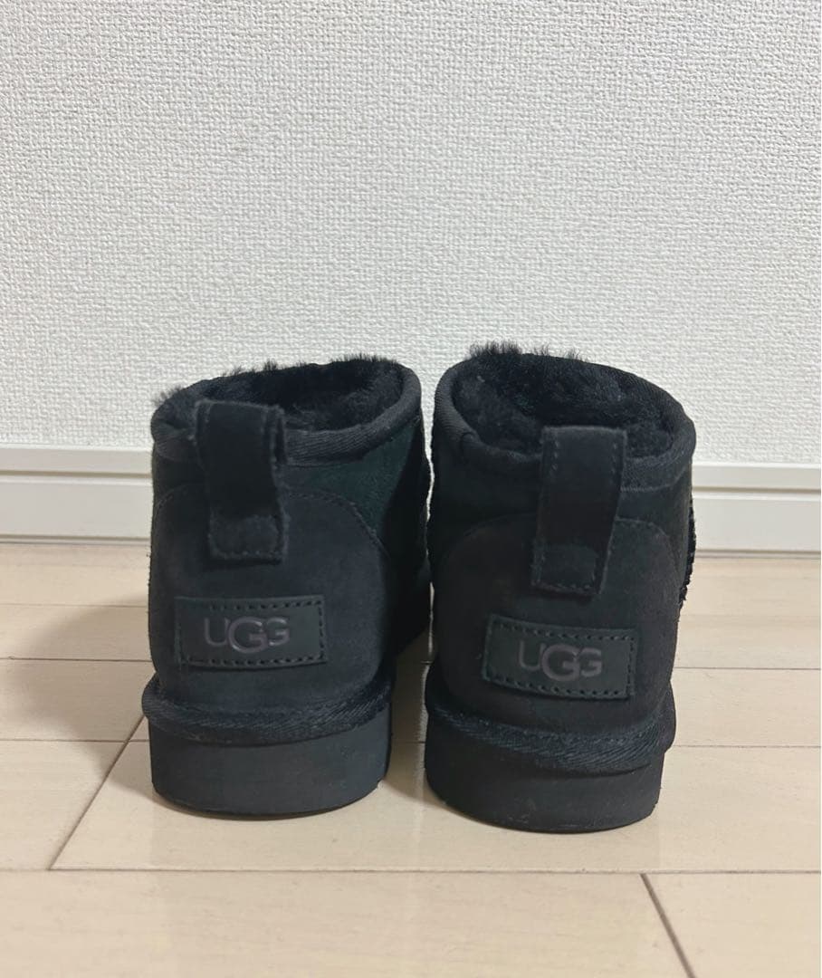 アグ　Classic Ultra Mini 24