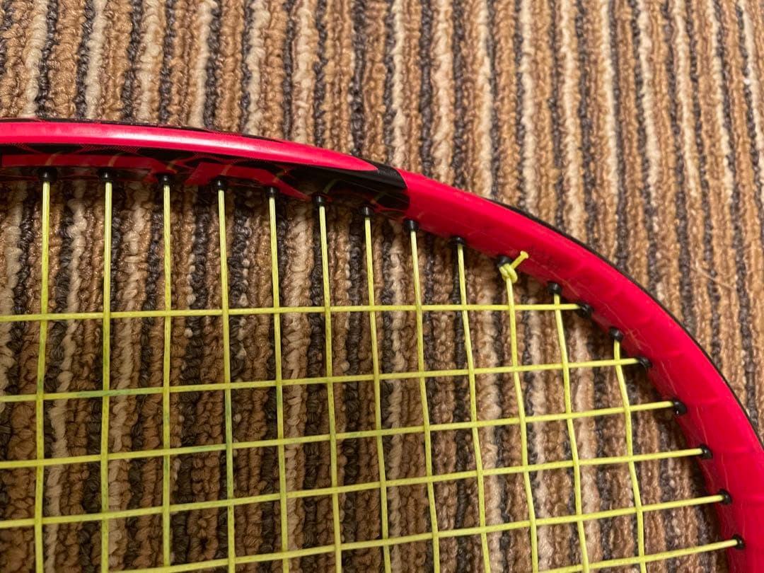 YONEX VCORE SV 98 テニスラケット　グリップ3