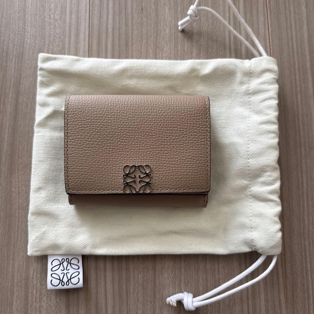 ベージュ レザー 三つ折り財布