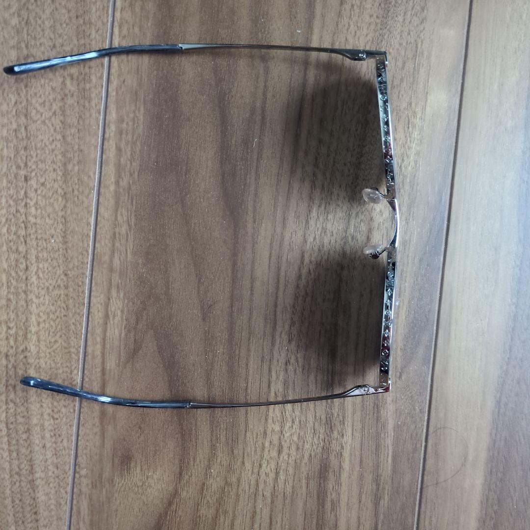 LOUIS VUITTON シルバー サングラス