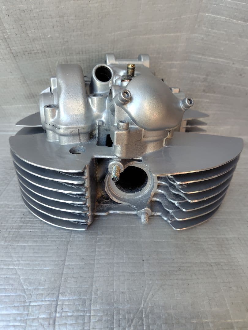 ★SR400★ビッグフィンシリンダーヘッド★ラウンドタイプ★ワンオフ製作★