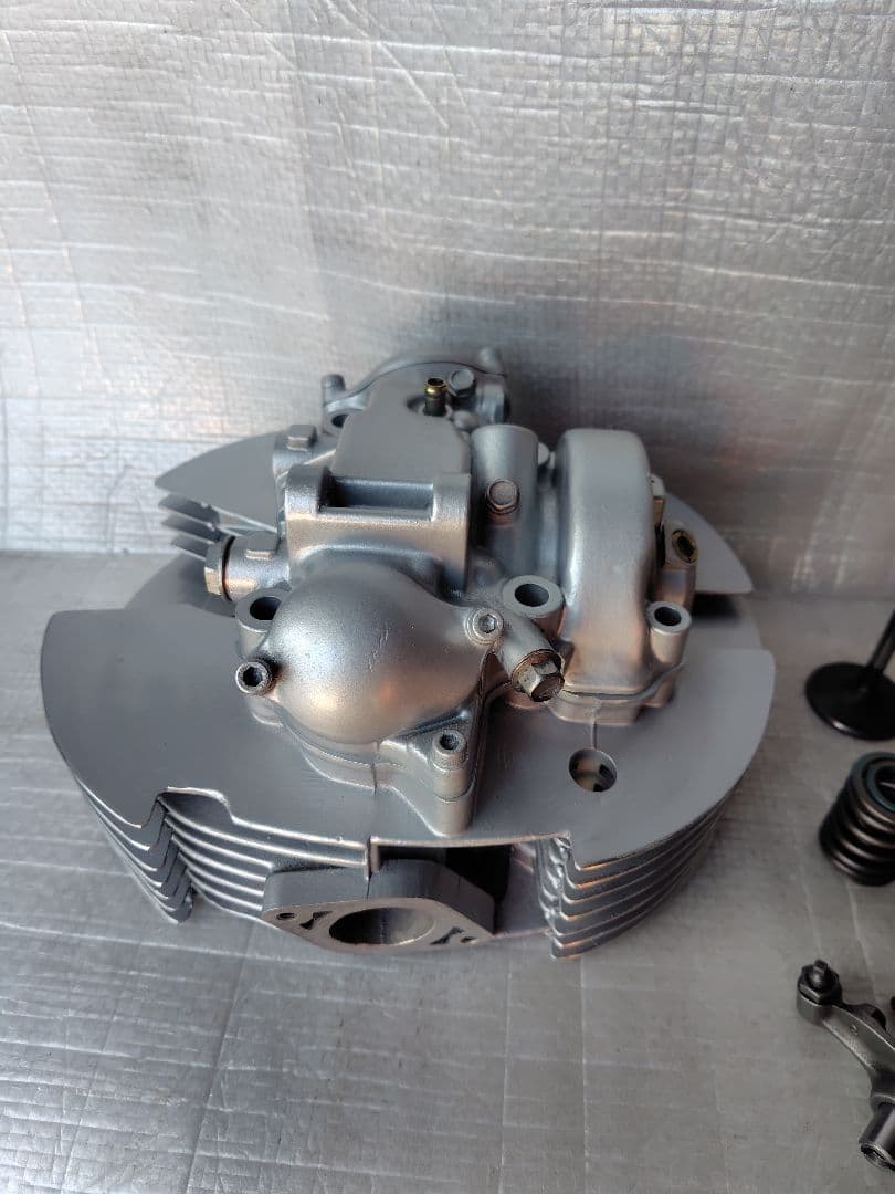 ★SR400★ビッグフィンシリンダーヘッド★ラウンドタイプ★ワンオフ製作★