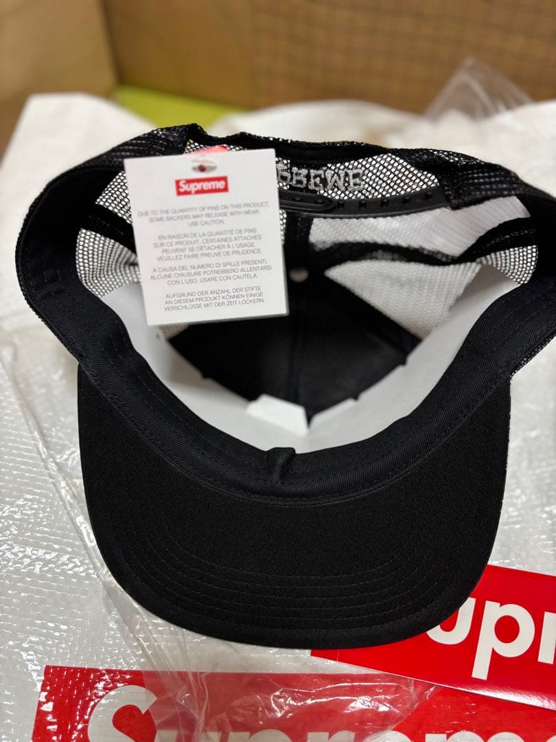Supreme バッジ付きブラックキャップ