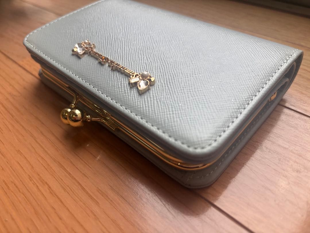 Samantha Thavasa ラメレザービジュー口金折財布　ライトブルー