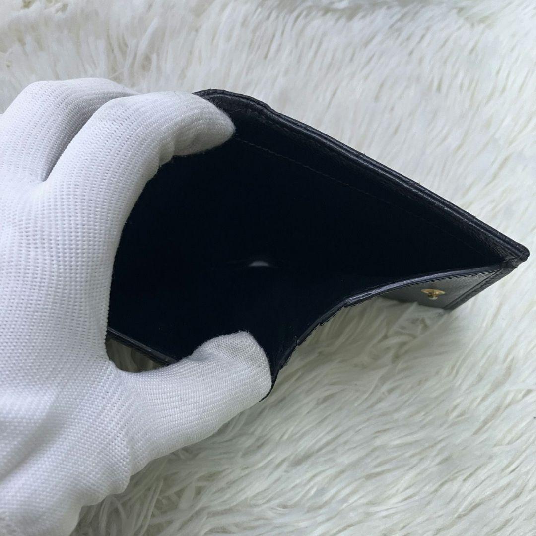 極美品✨サンローラン 二つ折り財布 キルティング Vステッチ レザー 黒