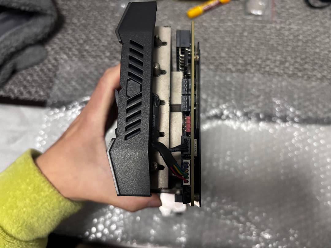 グラフィックボード・グラボ・ビデオカード ASUS ROG STRIX RADEON RX Vega56