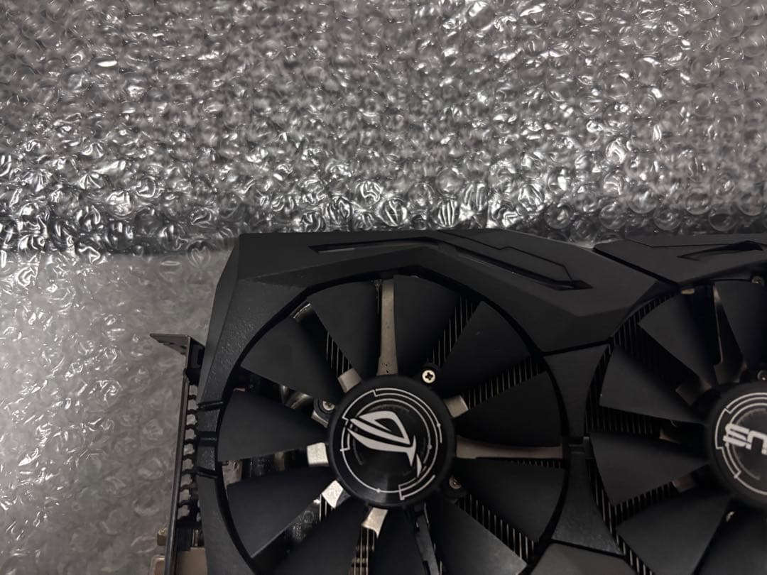 グラフィックボード・グラボ・ビデオカード ASUS ROG STRIX RADEON RX Vega56