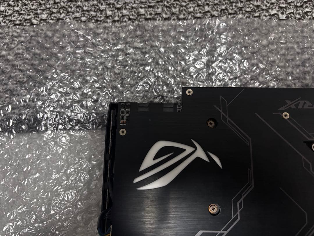 グラフィックボード・グラボ・ビデオカード ASUS ROG STRIX RADEON RX Vega56