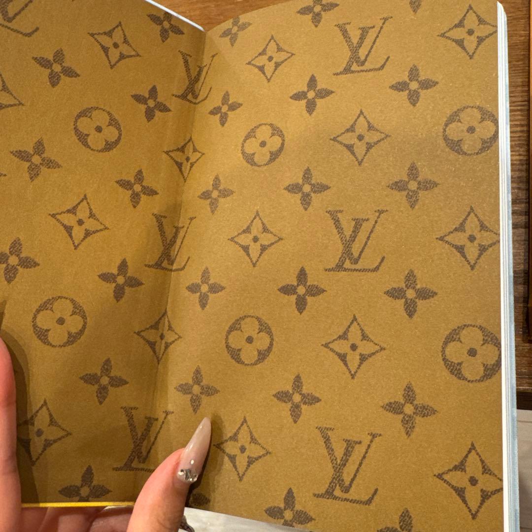 Louis Vuitton アヒルノート
