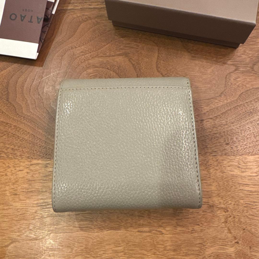 ミッキー　　美品ATAO アタオ　ロトロ　 グレージュ　二つ折り財布