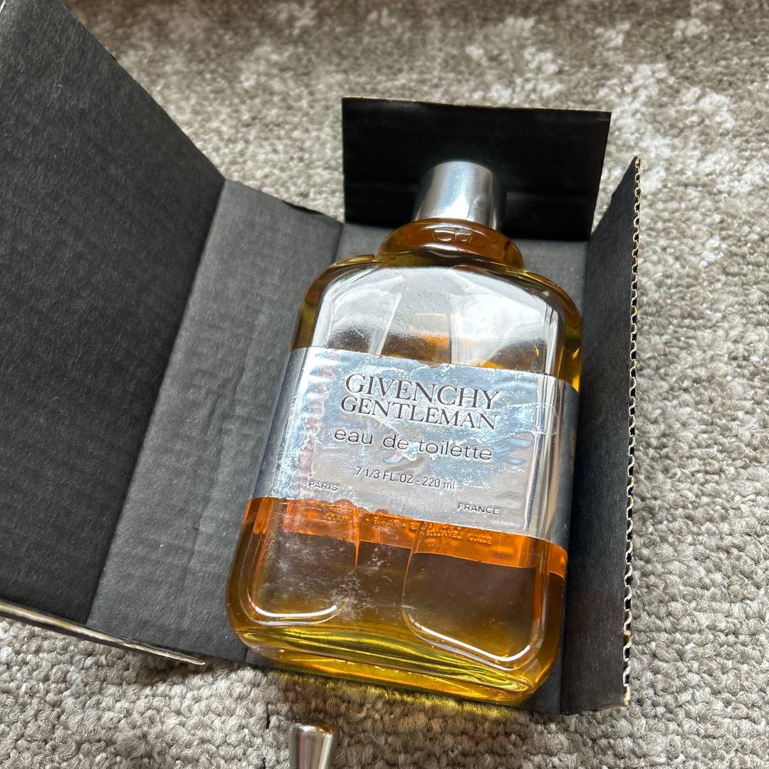 げっちょ様　ヴィンテージ　ジバンシイ　ジェントルマン　 220ml 未使用品