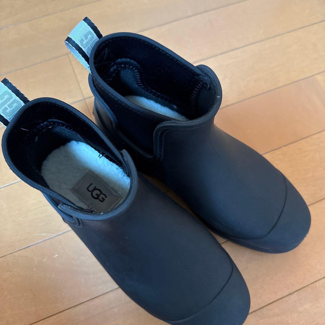 UGG ブラック サイドゴア ショートブーツ　レインブーツ