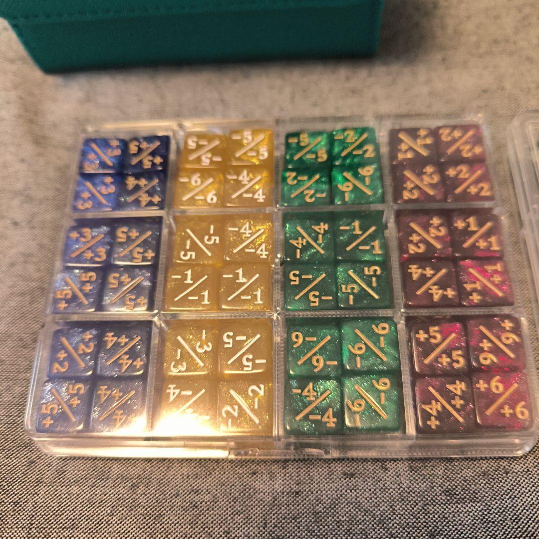 ダイス大量未使用品mtgデッキケースキーワード能力忠誠度まとめて★
